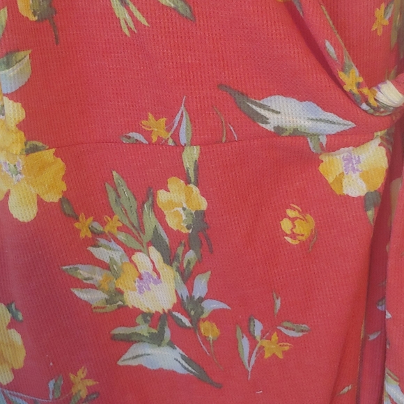 Peach floral wrap dress - Picture 2 of 3